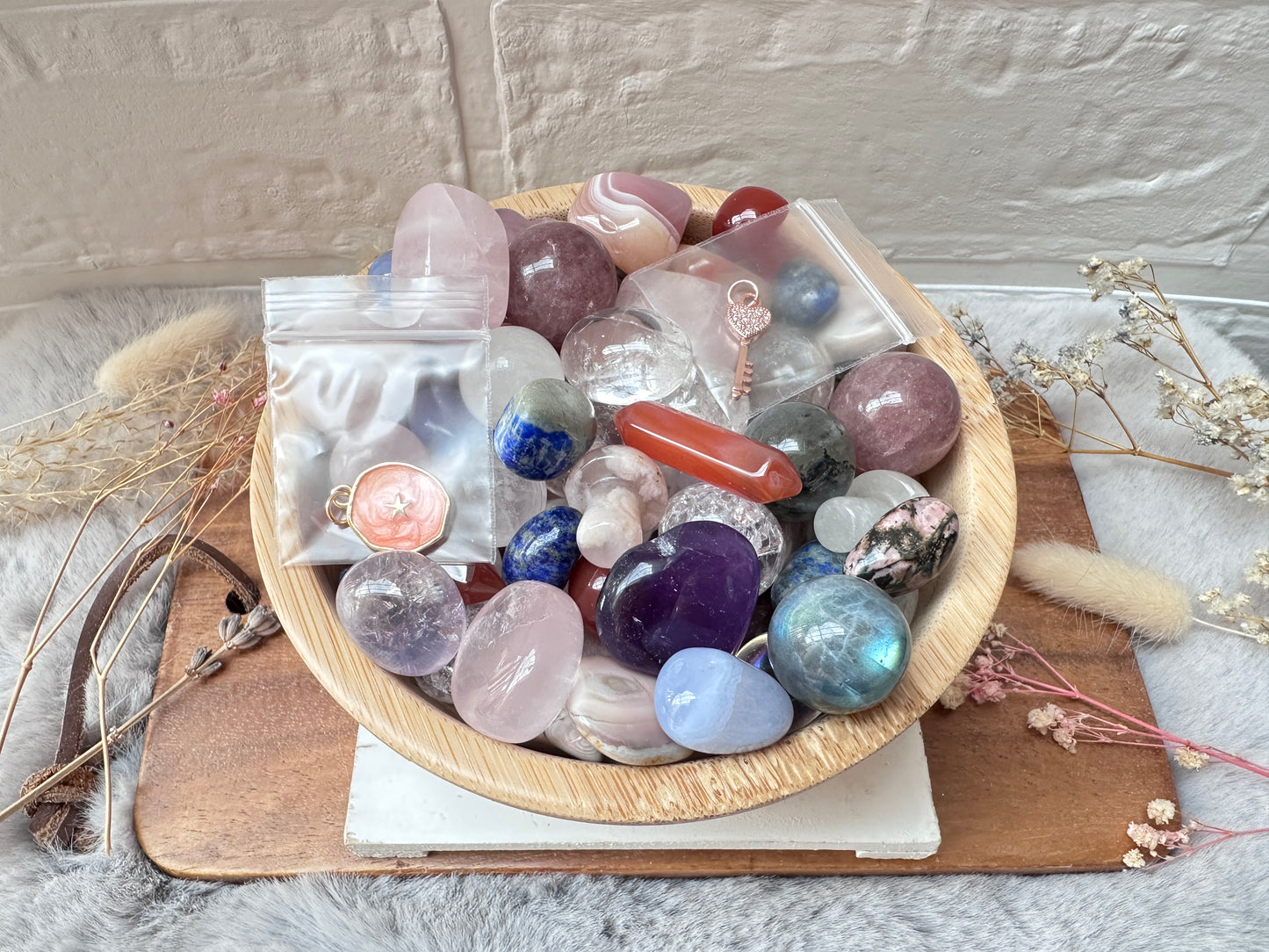 Love Mini Crystals Confetti Scoop