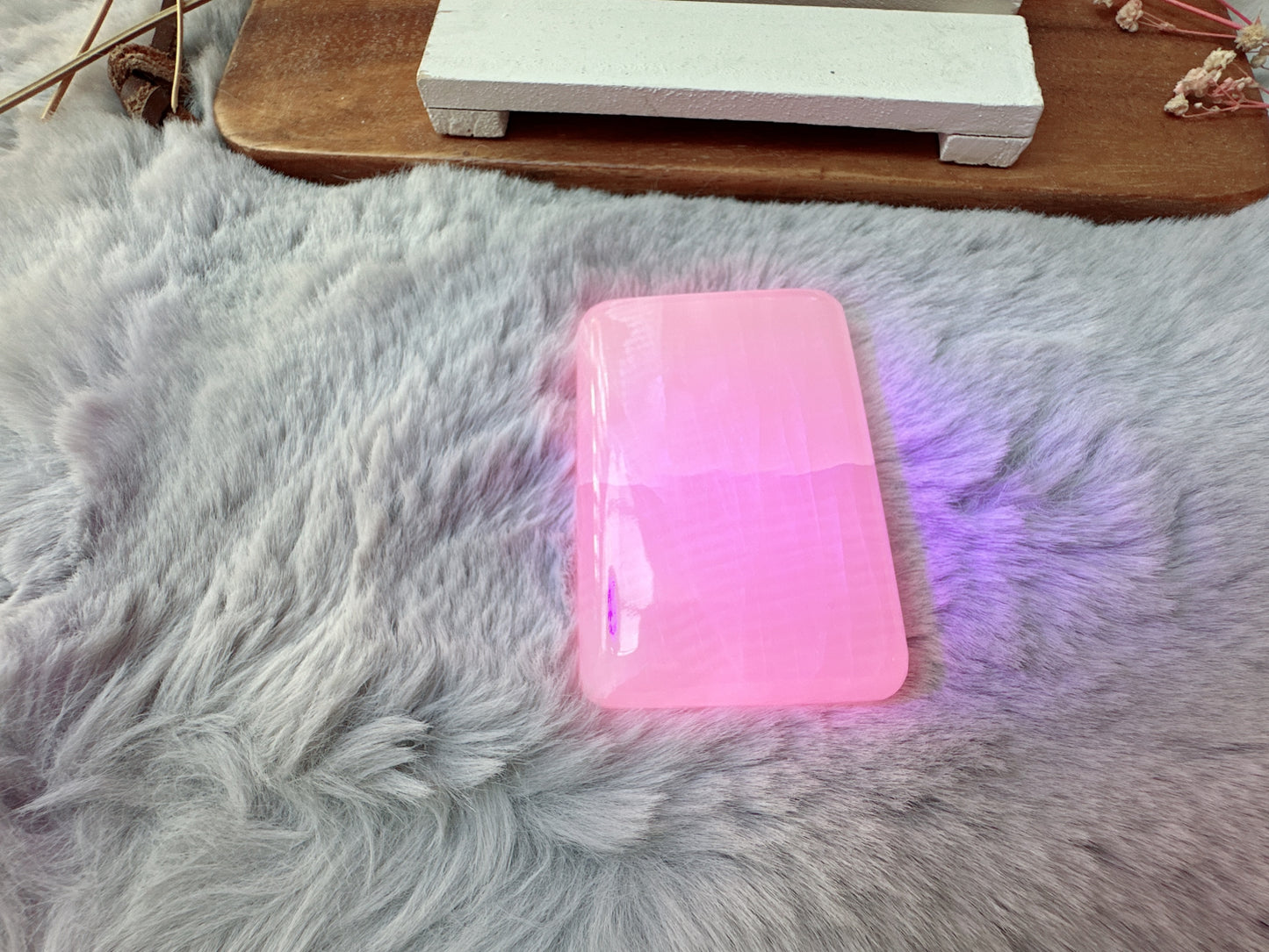 Mangano Calcite Rectangle Palm Stone